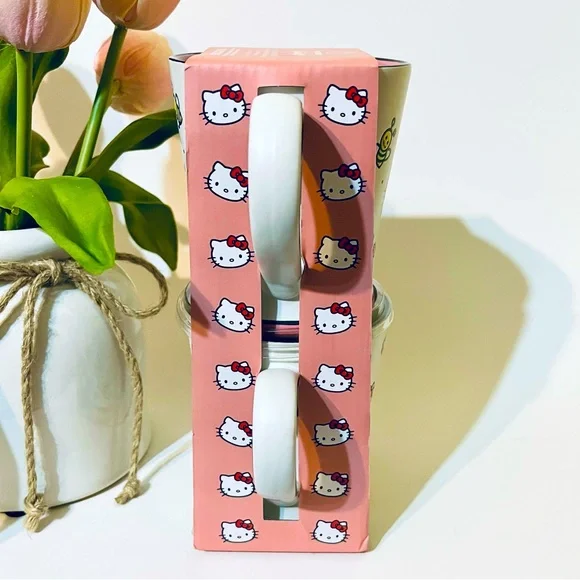 Hello Kitty Bee 🐝 Happy Mug Set - Picture 2 of 11